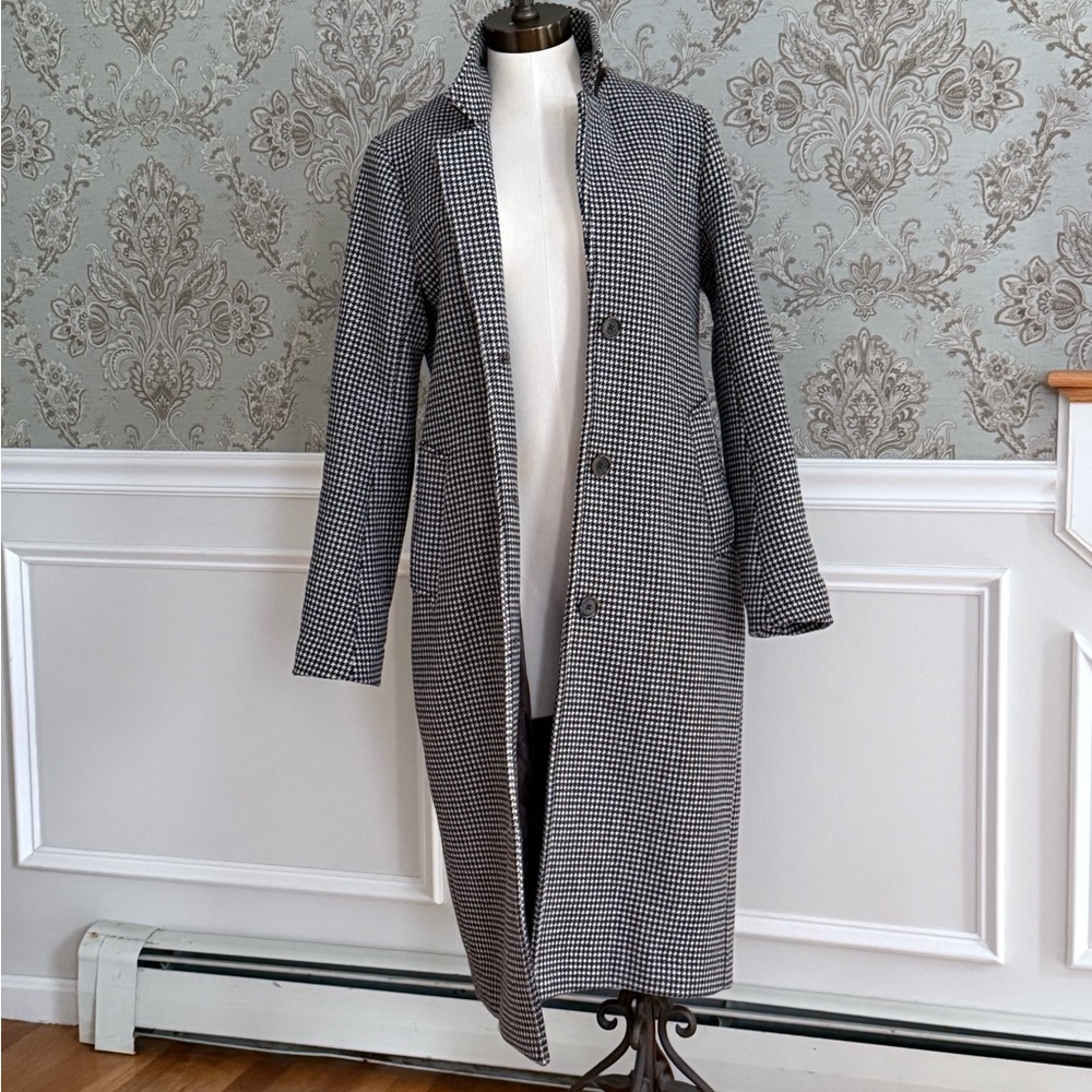 Abercrombie & Fitch Monochrome Trench Coat